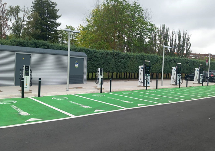 Foto Iberdrola pone en marcha en Vitoria-Gasteiz la primera gran estación de recarga eléctrica de Álava.